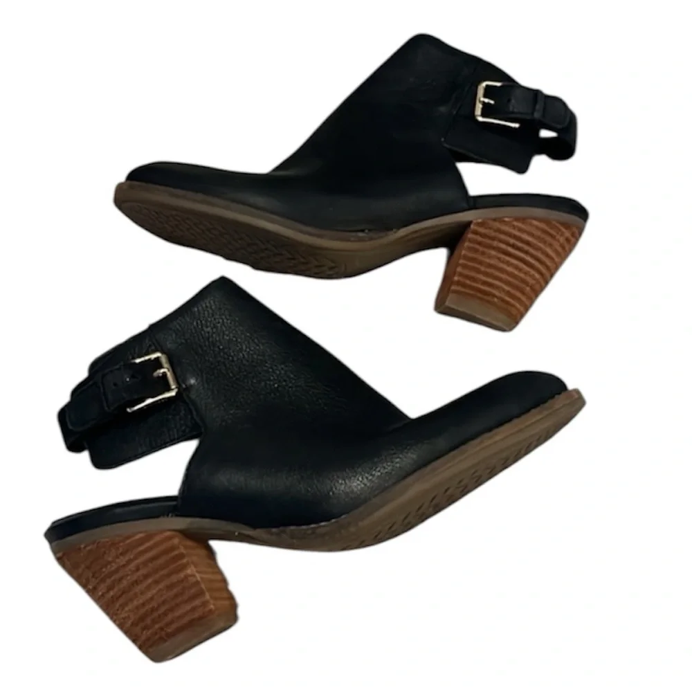 Cole Haan Woman’s Black Leather Ankle Buckle Strap Block Heel Booties Sz 8